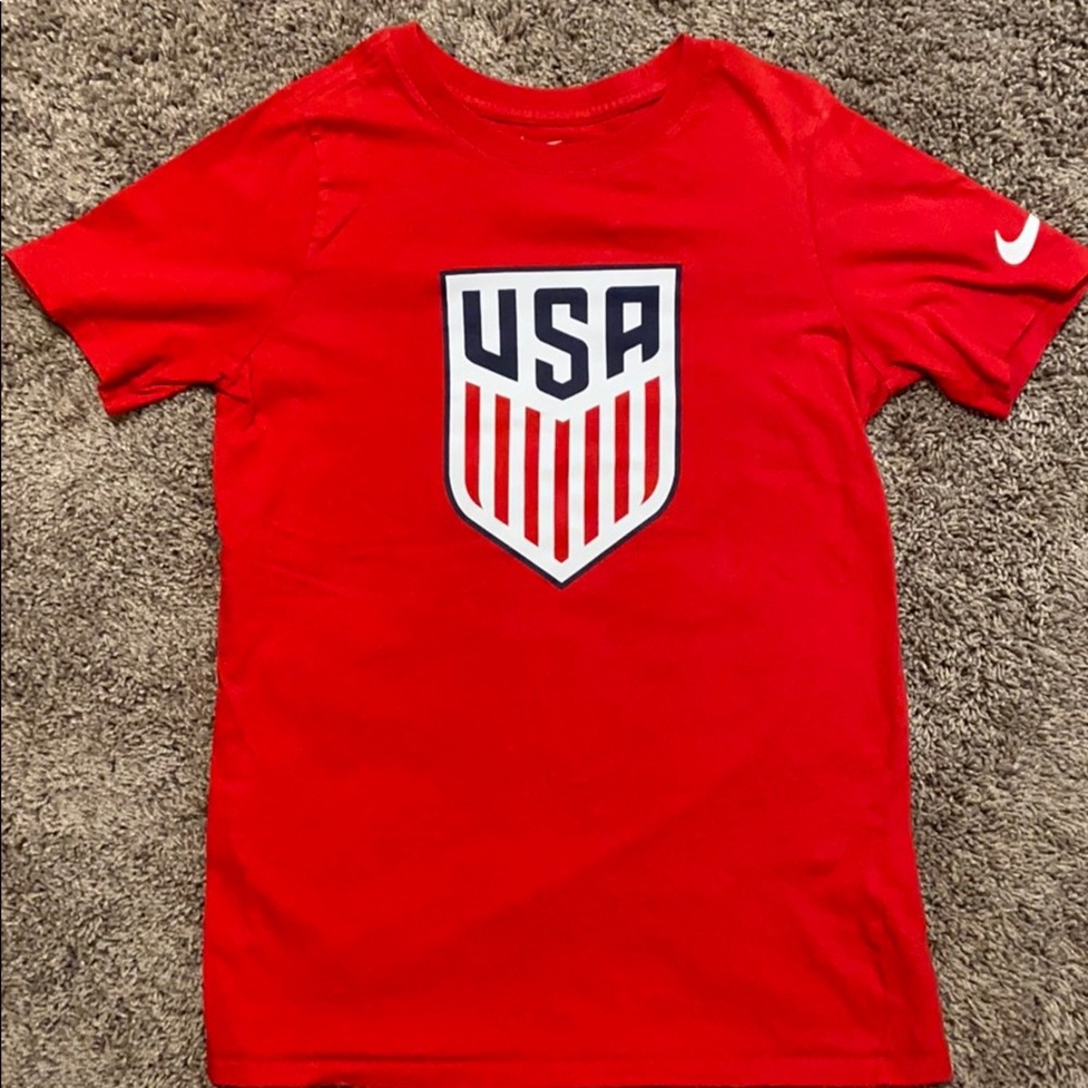 Red Nike Usa T-shirt